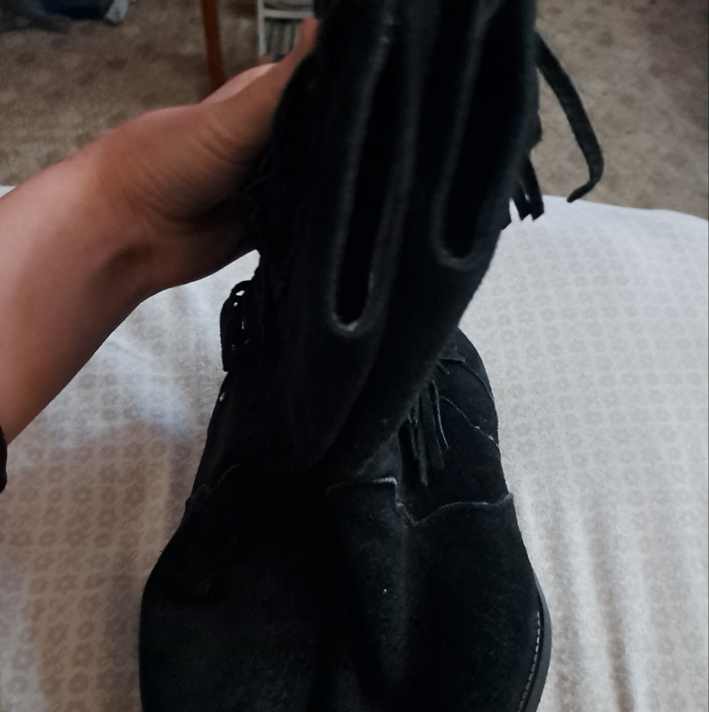 Used black boots